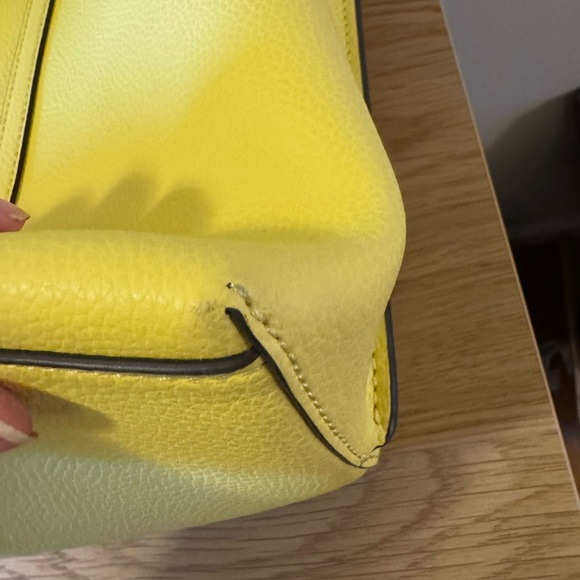 Authentic Tory Burch Triple Compartment Perry - Picture 10 of 14